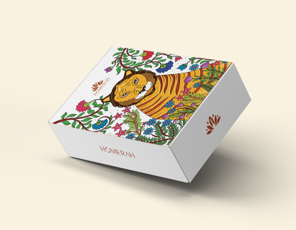Homerah East & West Collection In Gond Tiger Gift Box - Set of 2 Fine Room Parfums - DWARKA ADHEESH (Sandalwood & Saffron) x1, ARAKU COFFEE MUSEUM (Coffee & Caramel) x1