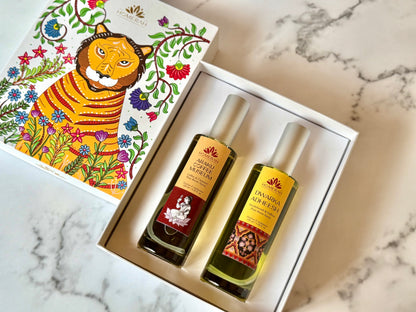 Homerah East & West Collection In Gond Tiger Gift Box - Set of 2 Fine Room Parfums - DWARKA ADHEESH (Sandalwood & Saffron) x1, ARAKU COFFEE MUSEUM (Coffee & Caramel) x1
