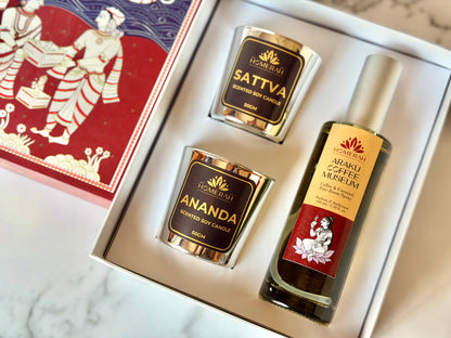 Homerah Joyous Collection In Kalamkari Sea Trade Gift Box - Set of 3 - ARAKU COFFEE MUSEUM (Coffee & Caramel) Fine Room Parfum x1 with SATTVA (Lemongrass) x1 & ANANDA (Honey & Rose) Scented Soy Wax Luxury Candles